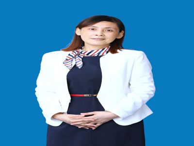 袁利平：遠(yuǎn)恒佳學(xué)校小學(xué)部校長，中學(xué)高級教師，重慶市數(shù)學(xué)學(xué)科名師、重慶市教師培訓(xùn)專家團(tuán)隊(duì)成員、重慶市骨干教師，獲重慶市政府頒發(fā)的教學(xué)成果獎、國家級課題研究一等獎、重慶市優(yōu)課一等獎